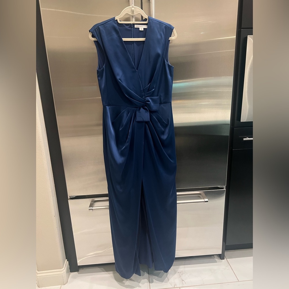 Kay Unger Formal Blue Dress Size 10 Like New